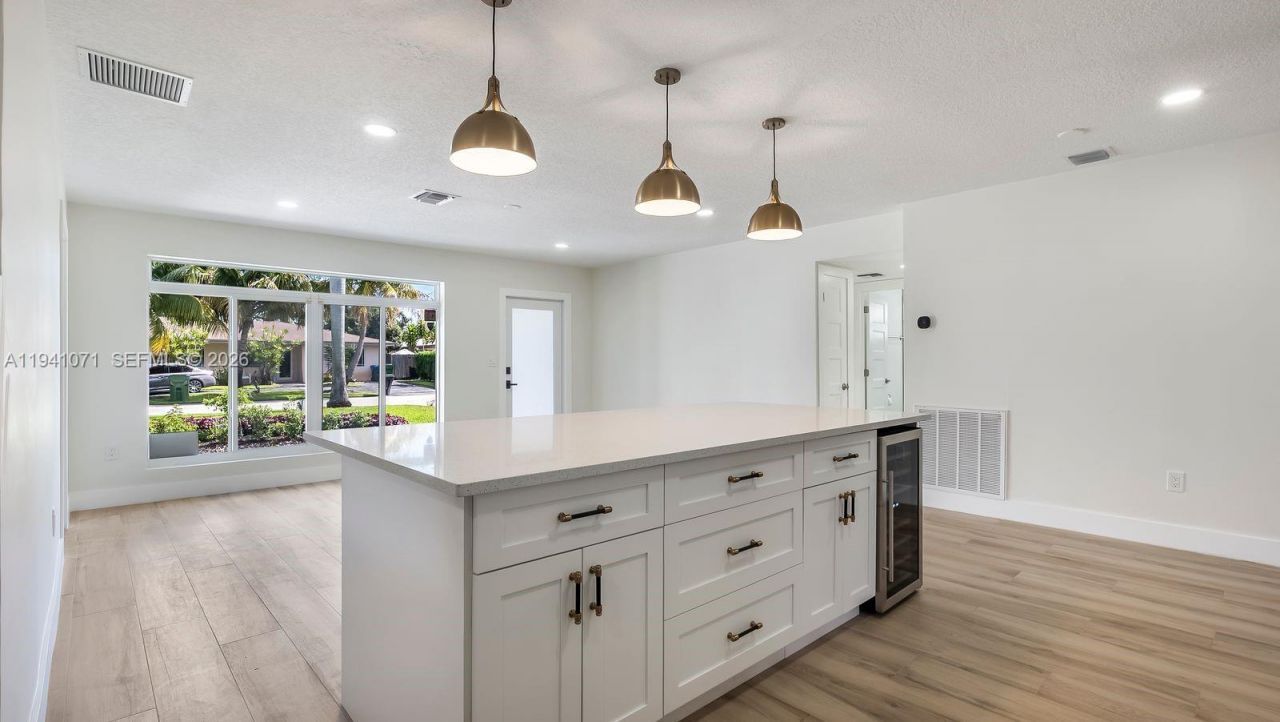 5713 NE 17th Ter, Fort Lauderdale, FL 33334 Photo