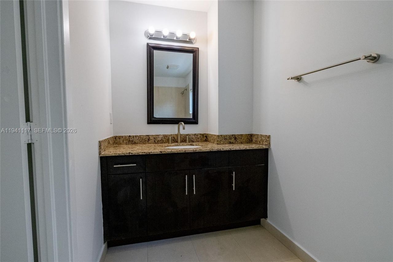 2020 Prairie Ave , Unit 202, Miami Beach, FL 33139 Photo