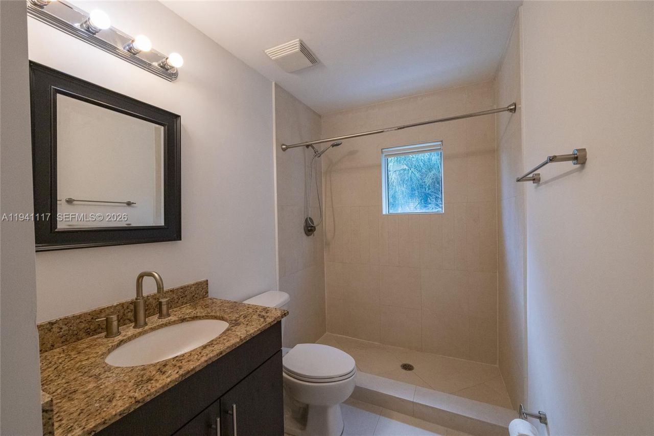 2020 Prairie Ave , Unit 202, Miami Beach, FL 33139 Photo