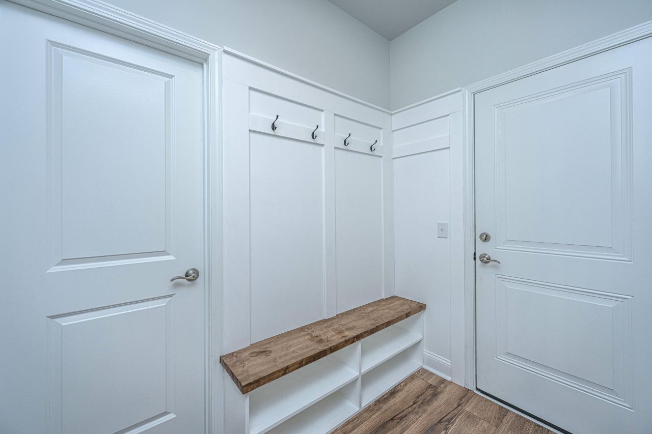 3070 Grinnell Street Photo 10