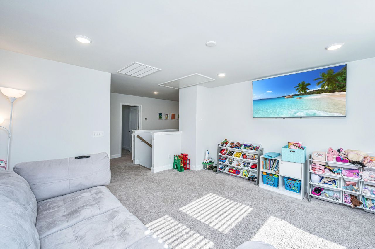 3070 Grinnell Street Photo 28