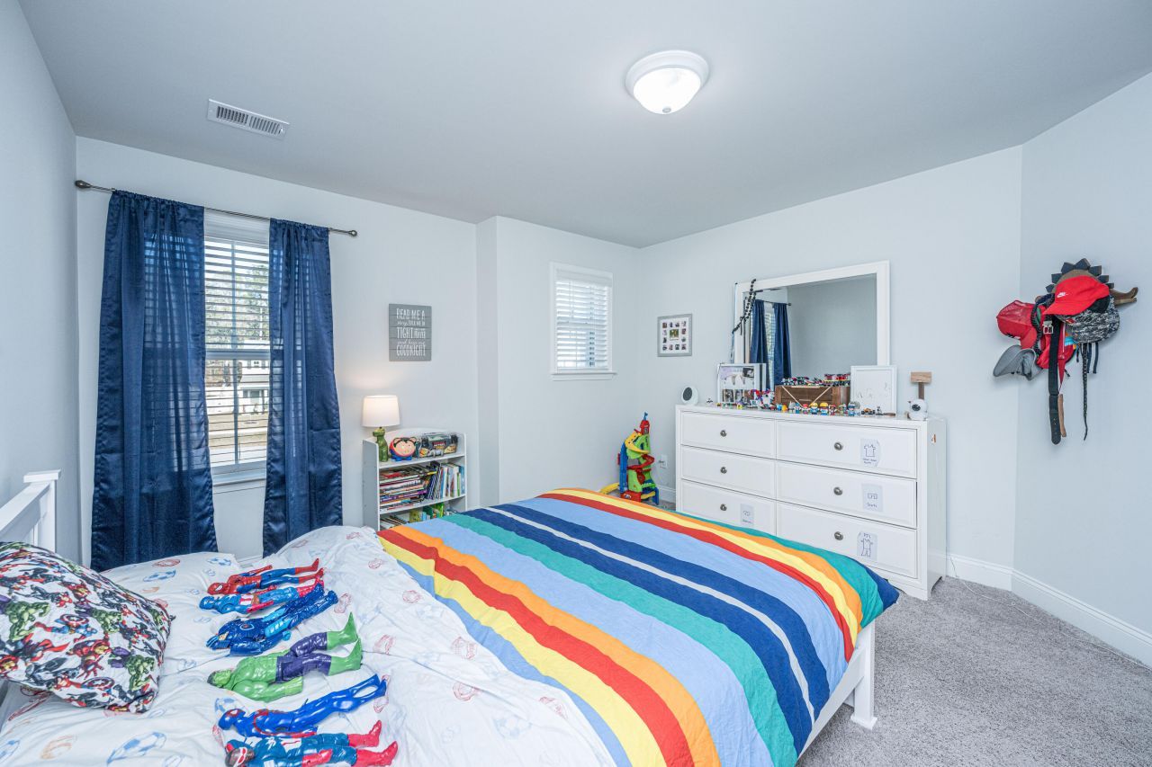 3070 Grinnell Street Photo 33