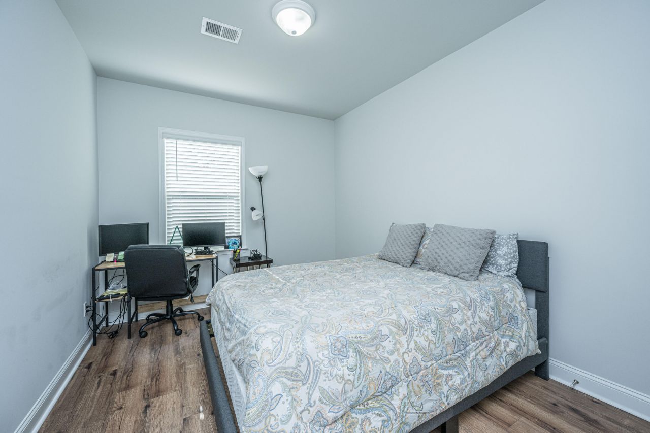 3070 Grinnell Street Photo 37