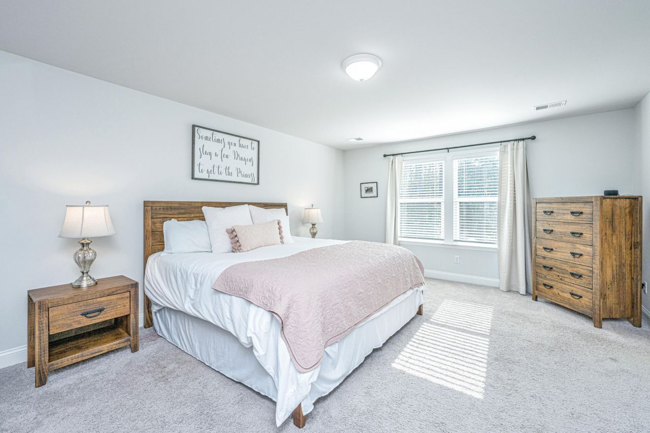 3070 Grinnell Street Photo 7