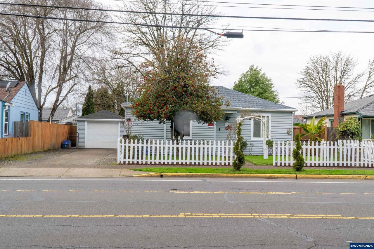 634 Waverly Dr Se, Albany, OR 97322 Main Photo