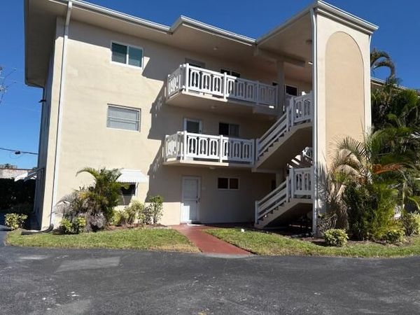 2687 N Garden Drive N, Unit 201, Lake Worth, FL 33461