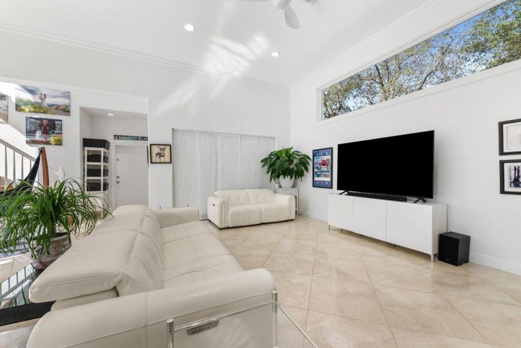 6676 NW 127th Terrace, Parkland, FL 33076 Photo