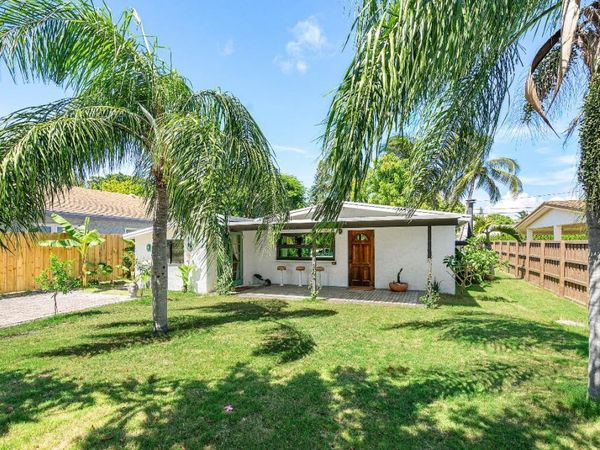 363 Glouchester Street, Boca Raton, FL 33487