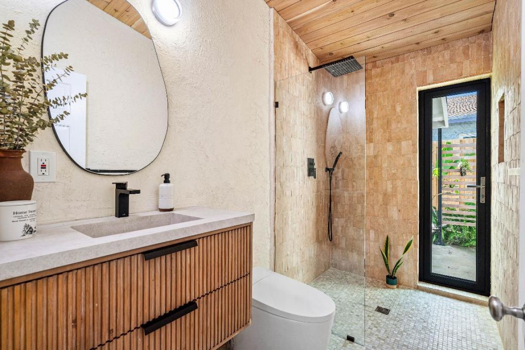 363 Glouchester Street, Boca Raton, FL 33487 Photo