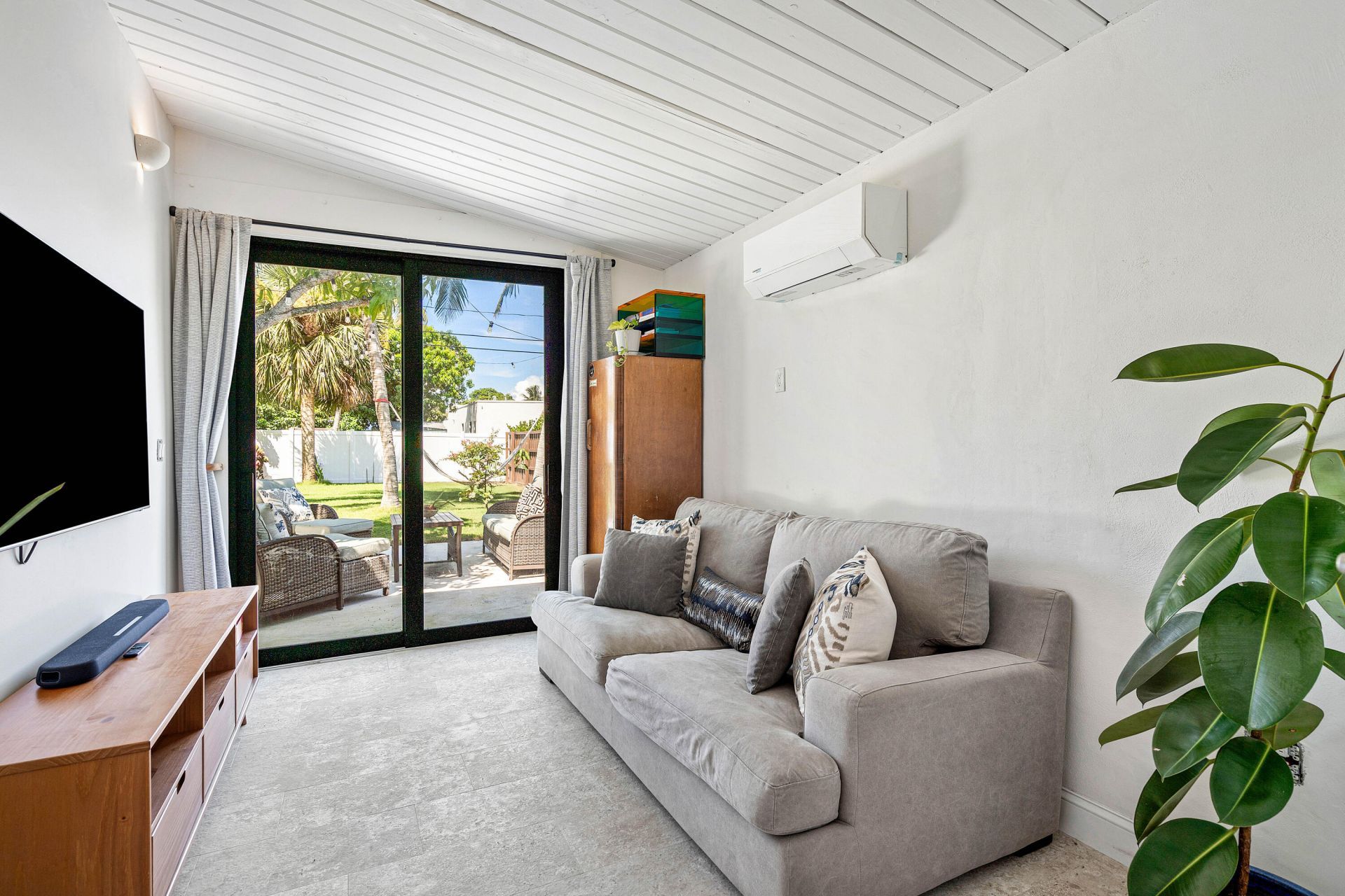 363 Glouchester Street, Boca Raton, FL 33487 Photo