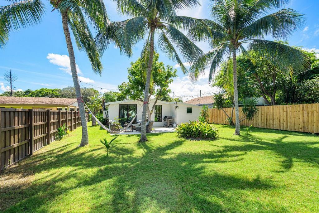 363 Glouchester Street, Boca Raton, FL 33487 Photo