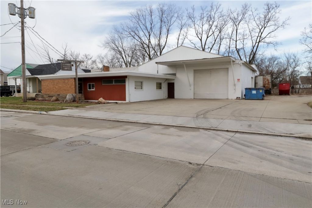967 G Street, Lorain, OH 44052