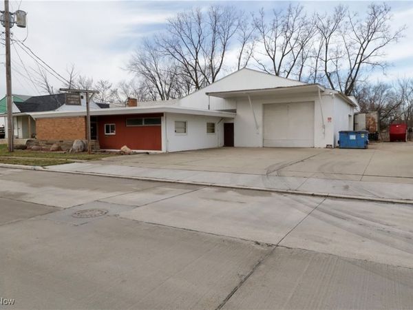967 G Street, Lorain, OH 44052