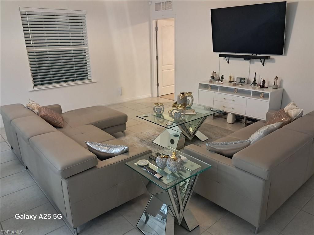 1934 NE 15th St, Cape Coral, FL 33909 Photo