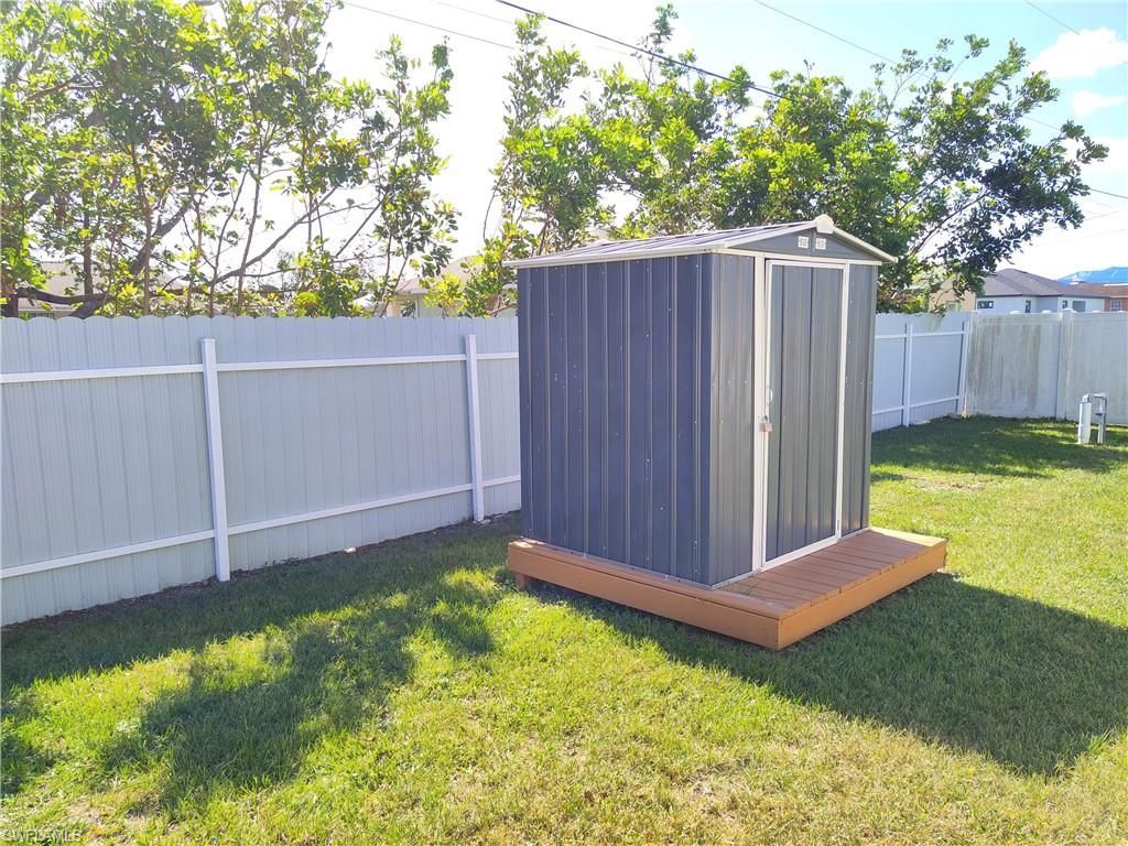 1934 NE 15th St, Cape Coral, FL 33909 Photo