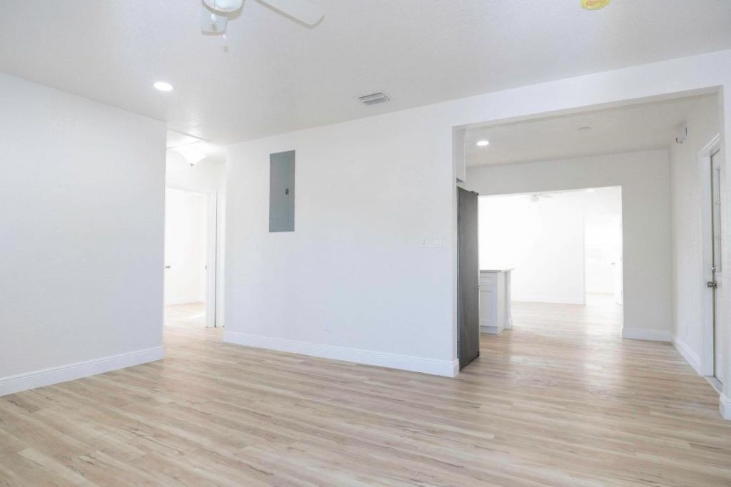 924 NW 11th Court, Fort Lauderdale, FL 33311 Photo