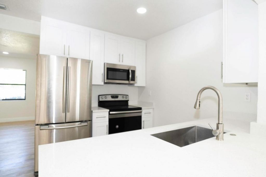 924 NW 11th Court, Fort Lauderdale, FL 33311 Photo