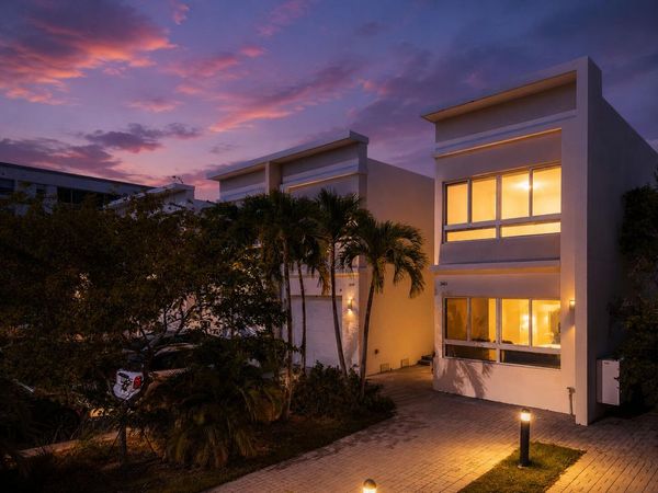 2461 NE 135th Street, North Miami, FL 33181