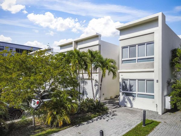 2461 NE 135th Street, North Miami, FL 33181