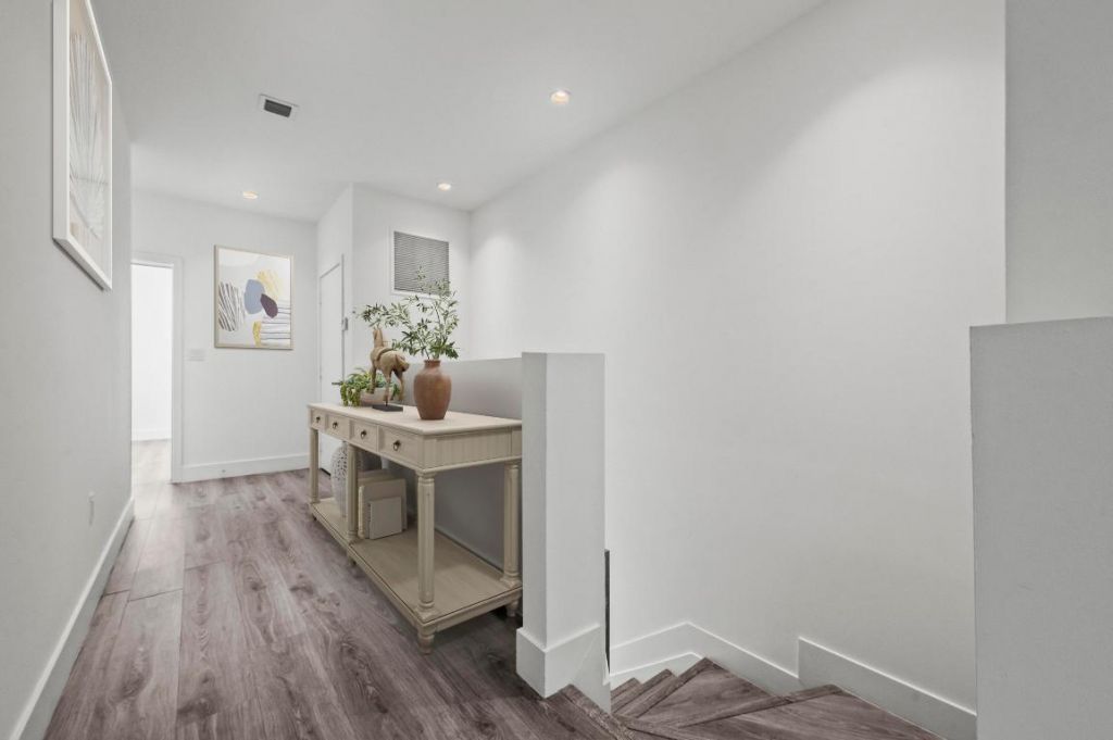 2461 NE 135th Street, North Miami, FL 33181 Photo