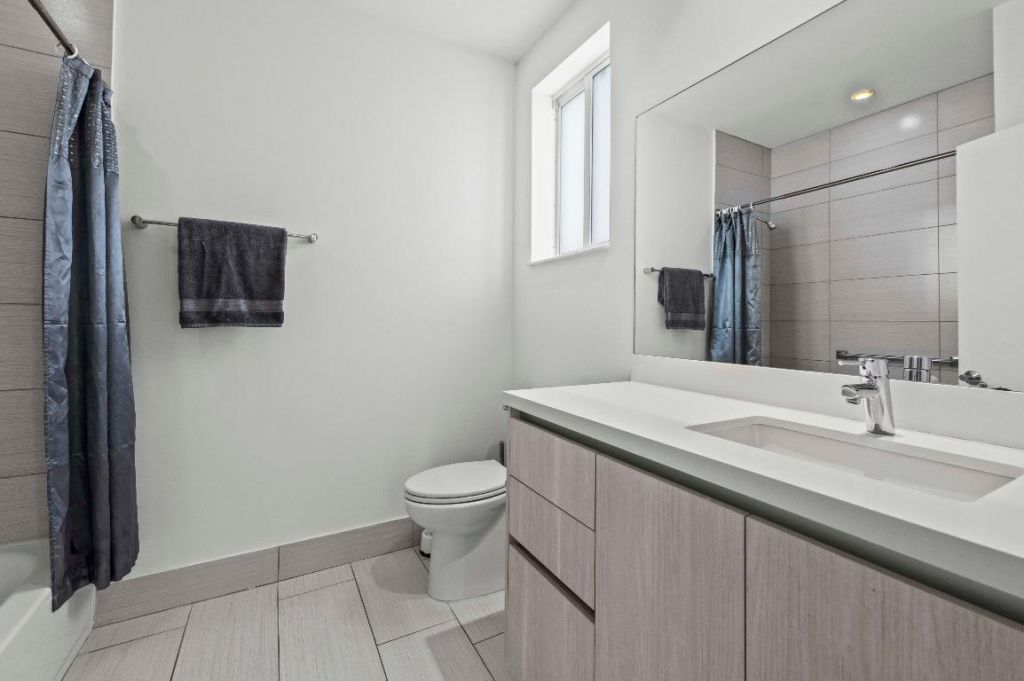 2461 NE 135th Street, North Miami, FL 33181 Photo