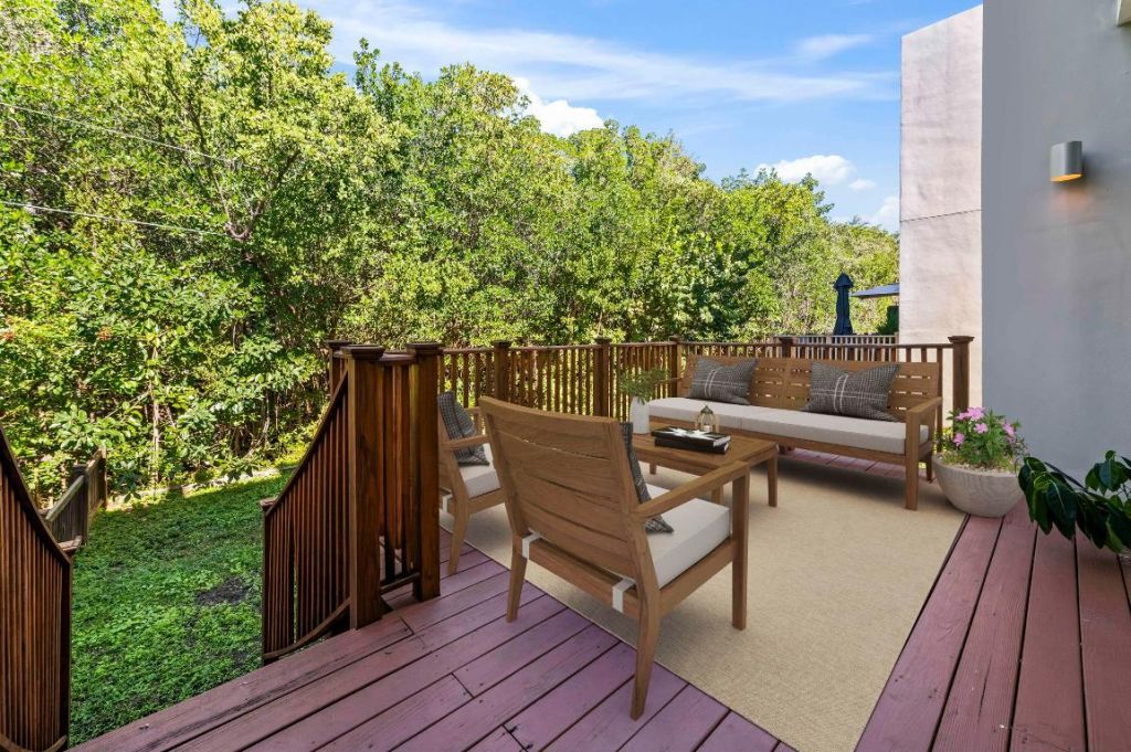 2461 NE 135th Street, North Miami, FL 33181 Photo