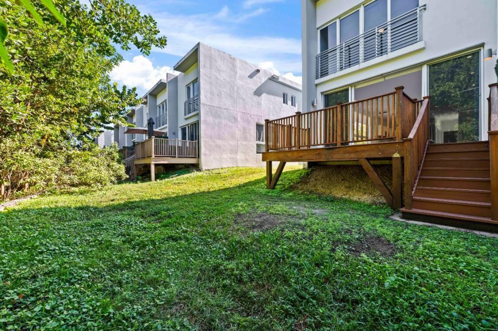 2461 NE 135th Street, North Miami, FL 33181 Photo