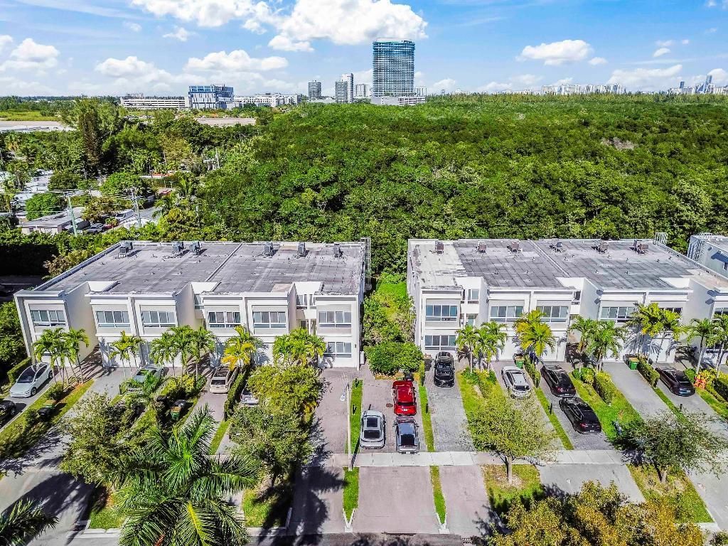 2461 NE 135th Street, North Miami, FL 33181 Photo