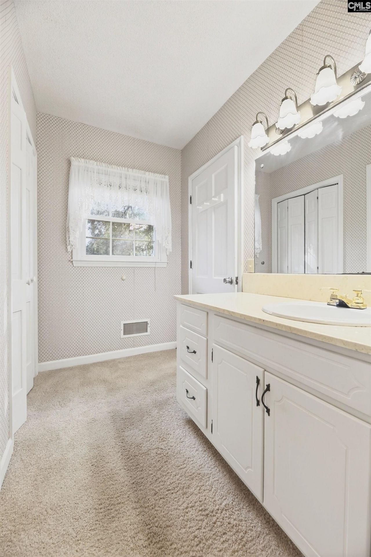 490 Wells Drive Photo 35