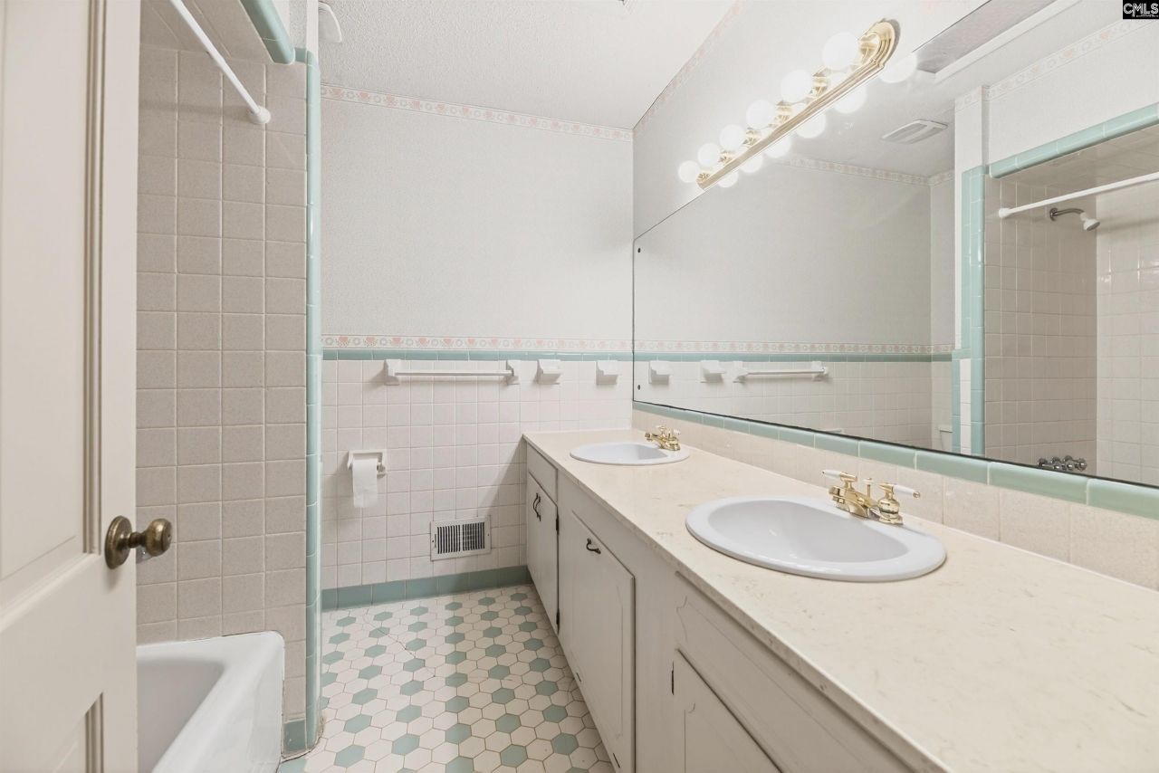 490 Wells Drive  Photo 37