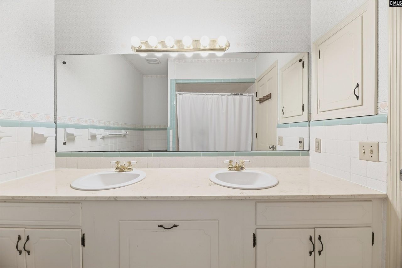 490 Wells Drive  Photo 39