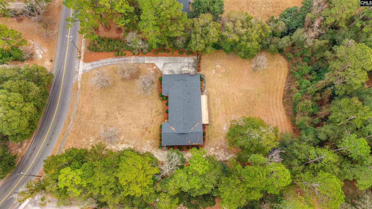 490 Wells Drive  Photo 4