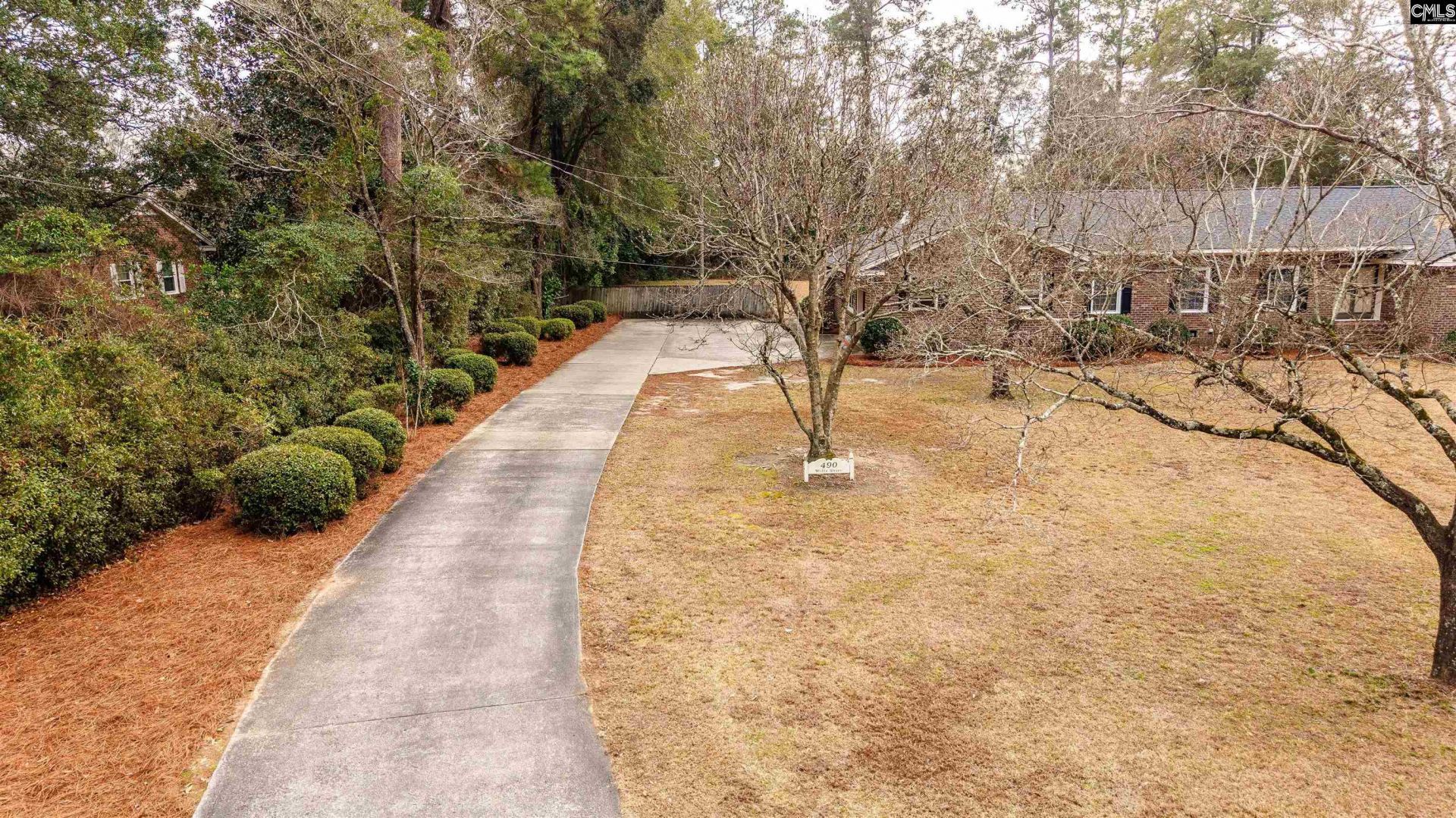 490 Wells Drive Photo 4