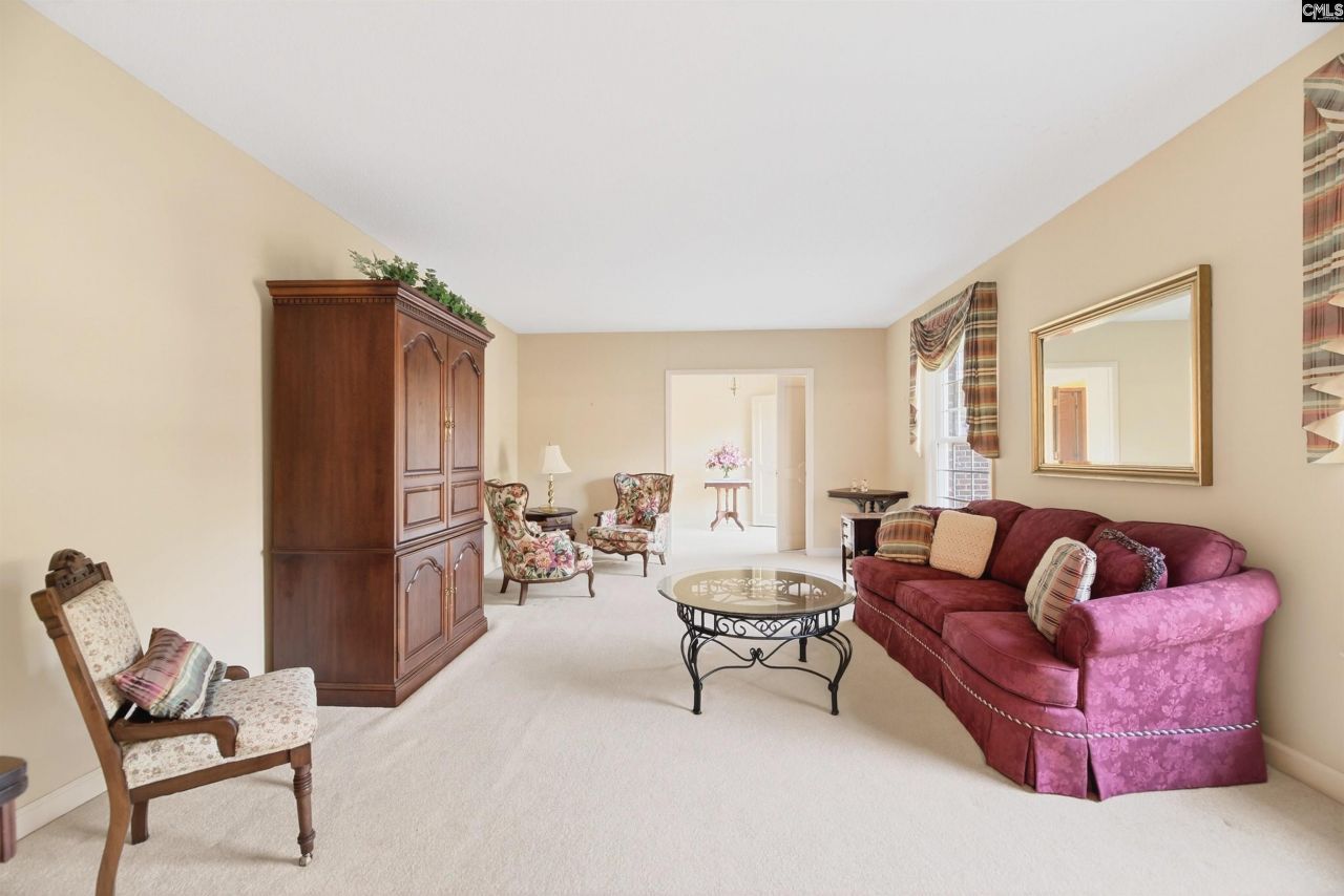 490 Wells Drive  Photo 9