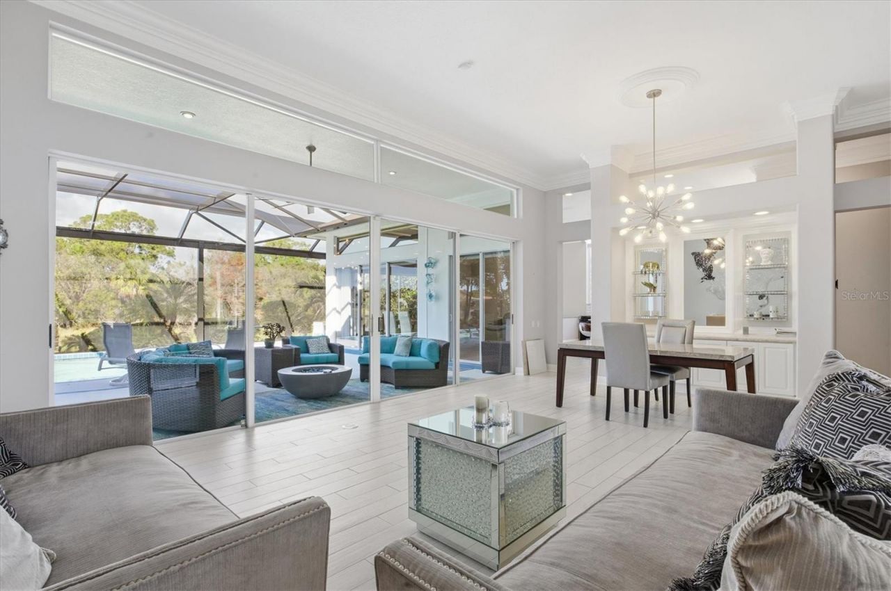 8687 Woodbriar Drive, Sarasota, FL 34238 Photo