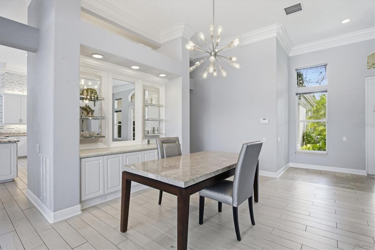 8687 Woodbriar Drive, Sarasota, FL 34238 Photo