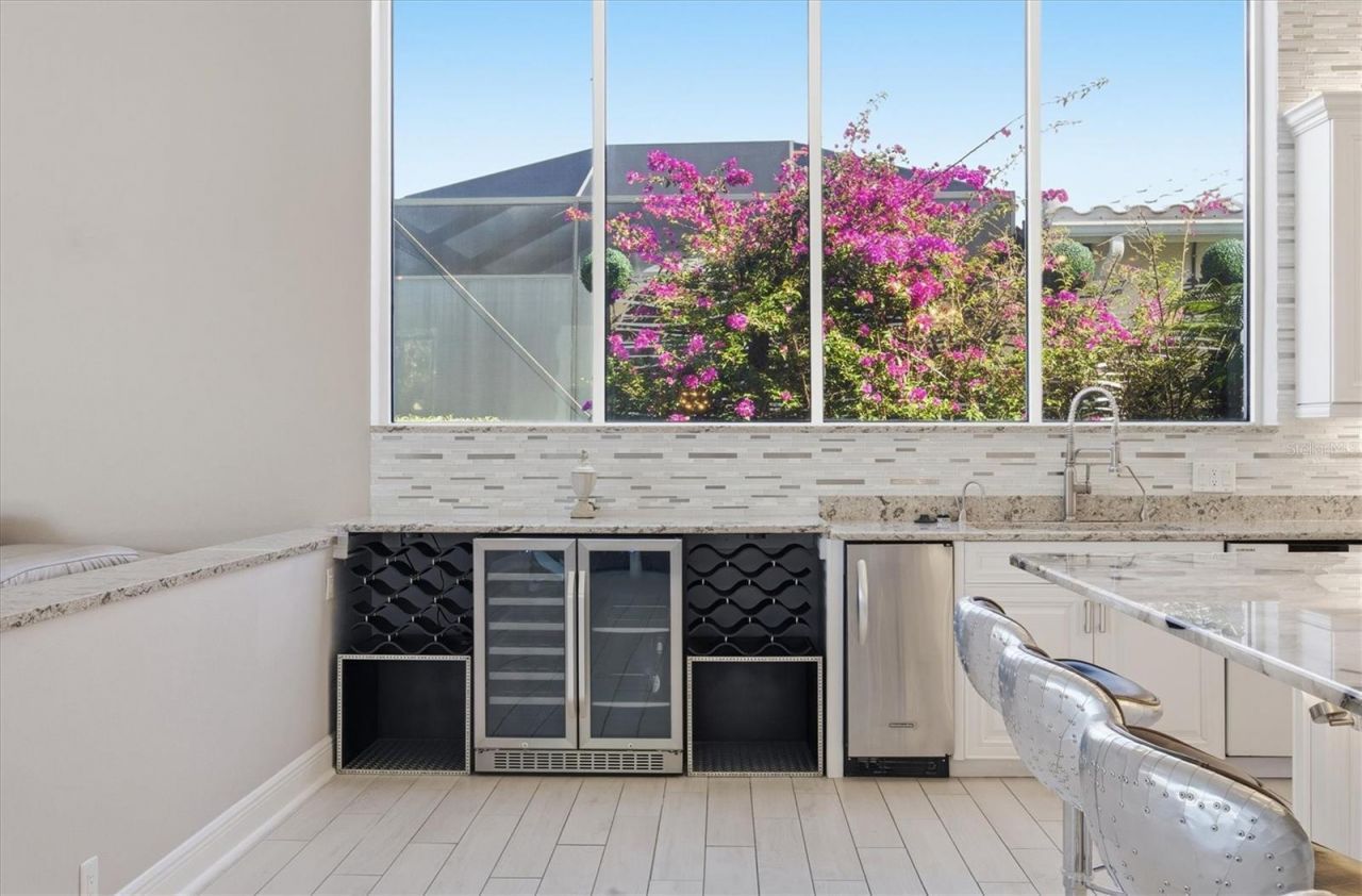 8687 Woodbriar Drive, Sarasota, FL 34238 Photo