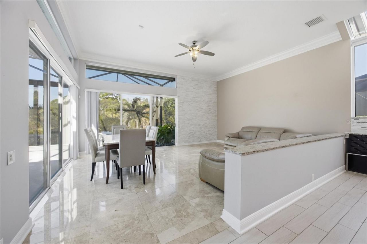 8687 Woodbriar Drive, Sarasota, FL 34238 Photo