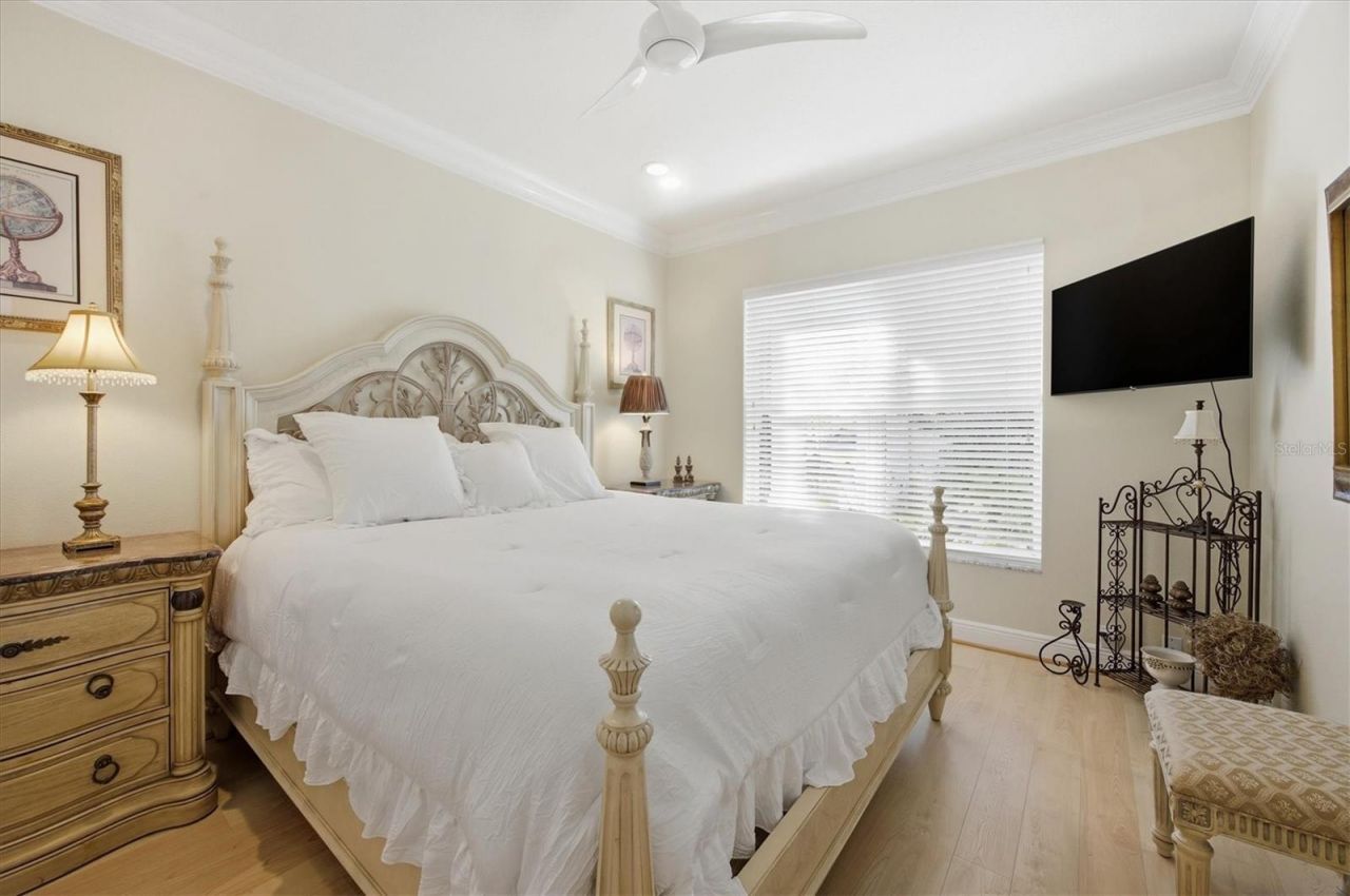 8687 Woodbriar Drive, Sarasota, FL 34238 Photo