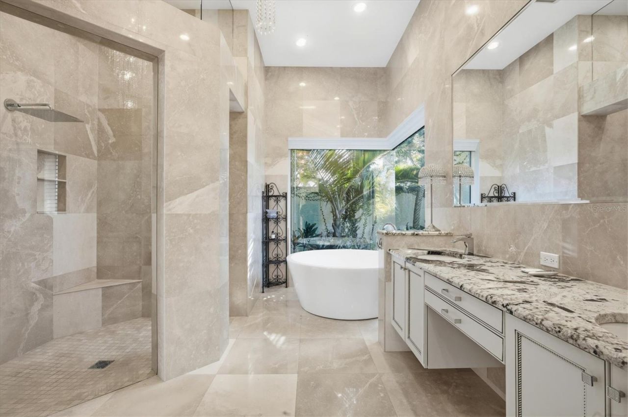 8687 Woodbriar Drive, Sarasota, FL 34238 Photo