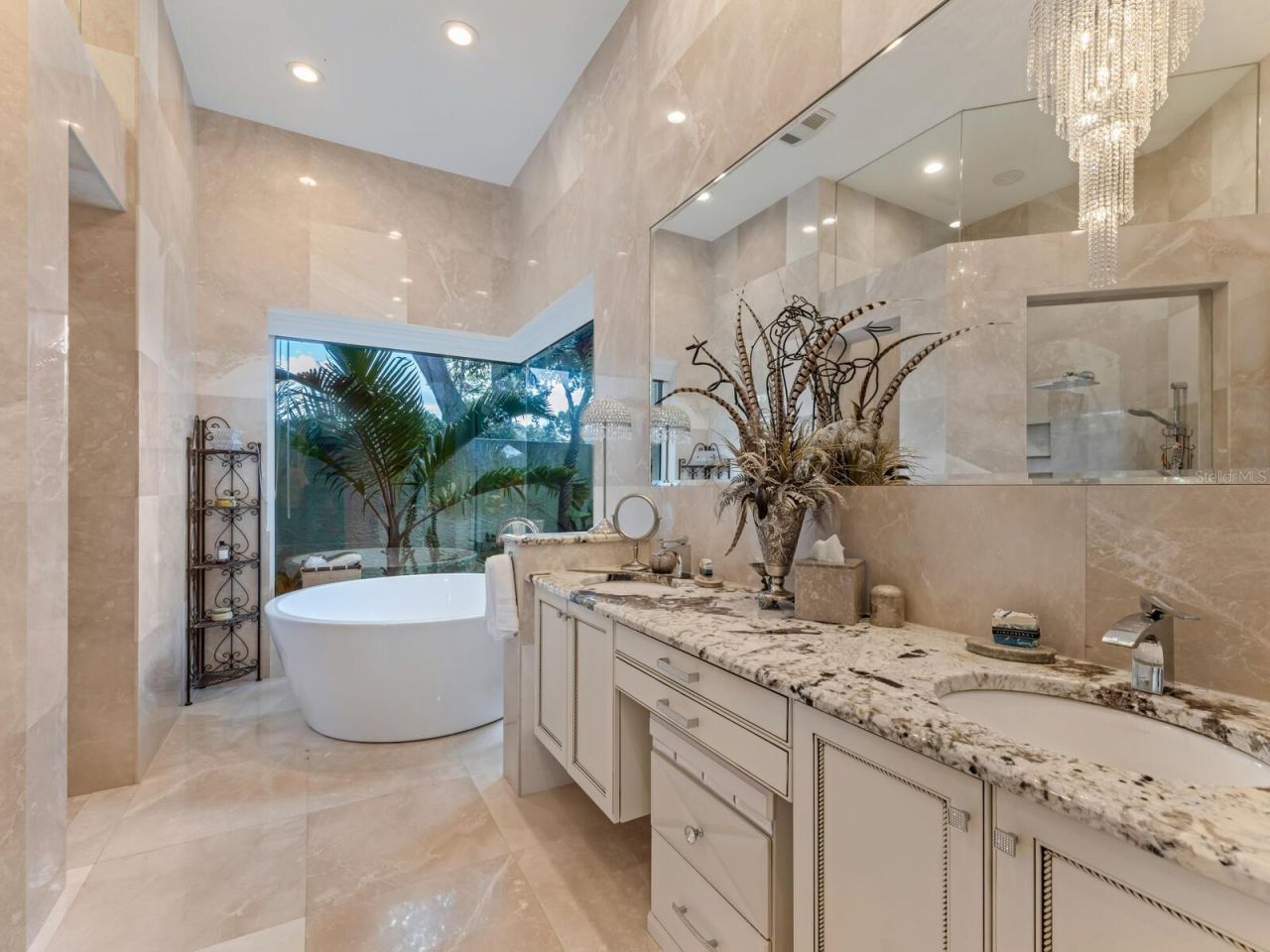 8687 Woodbriar Drive, Sarasota, FL 34238 Photo