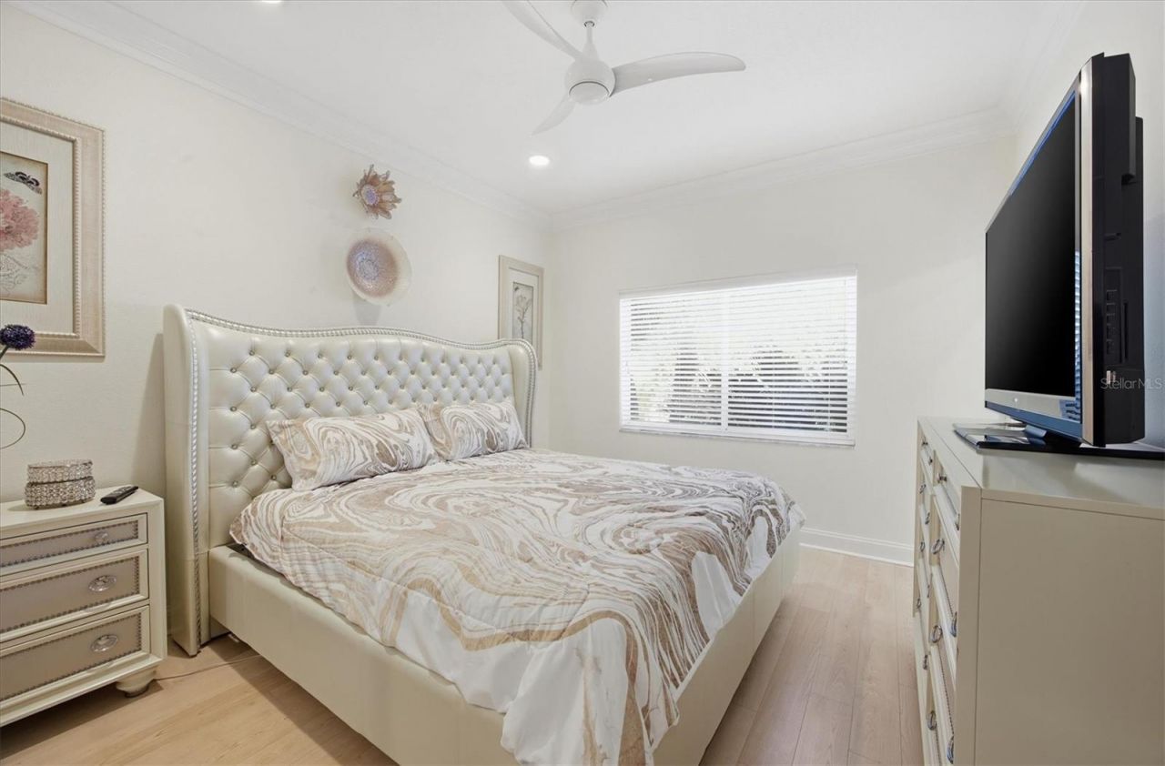 8687 Woodbriar Drive, Sarasota, FL 34238 Photo