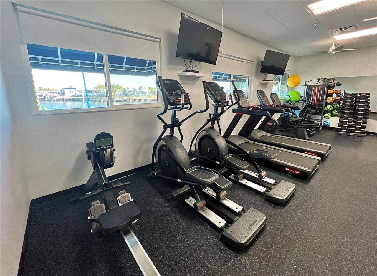 7127 Mount Piney Road Ne, Unit 718, Saint Petersburg, FL 33702 Photo