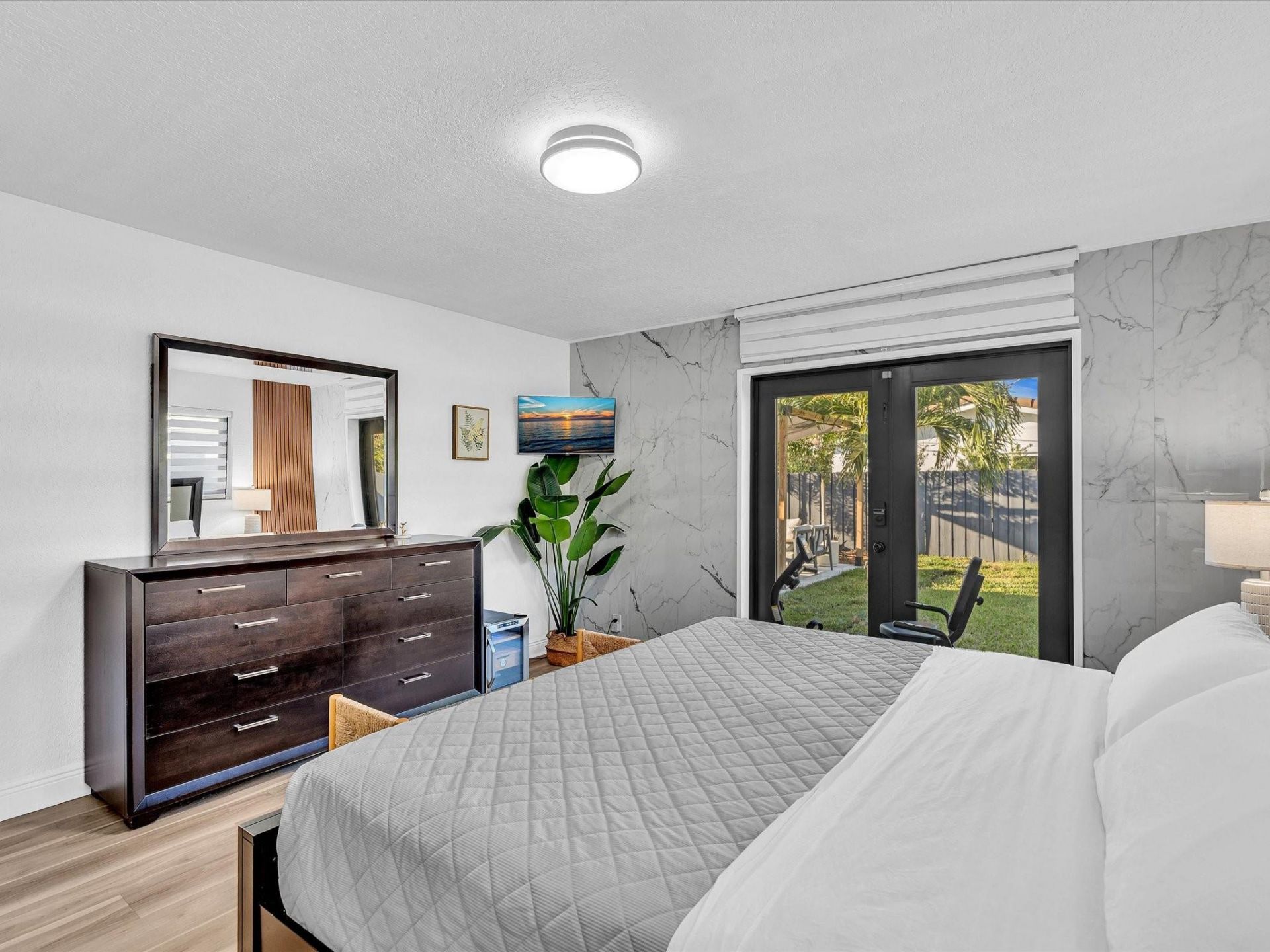 2105 NE 62nd Street, Fort Lauderdale, FL 33308 Photo