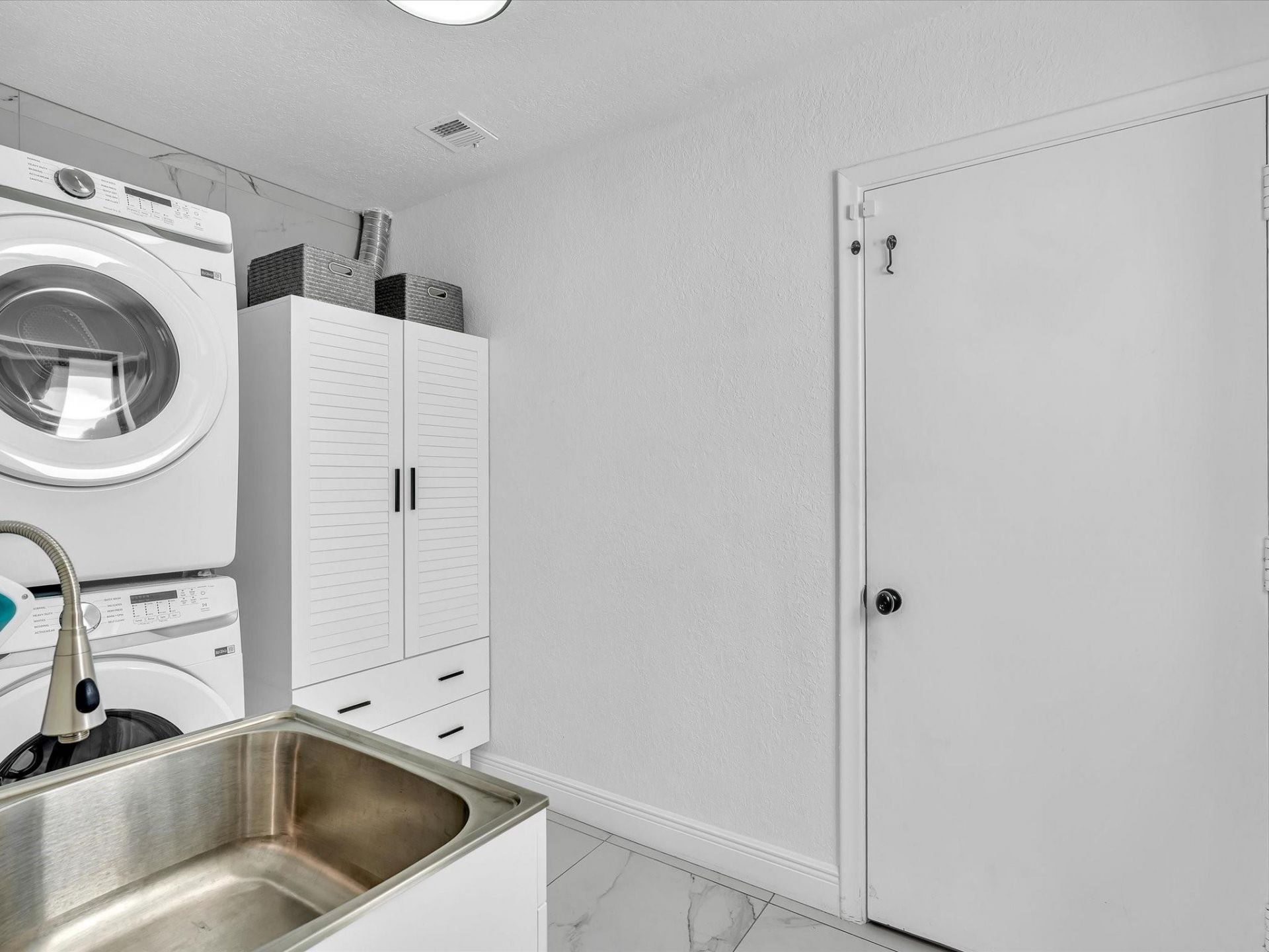 2105 NE 62nd Street, Fort Lauderdale, FL 33308 Photo