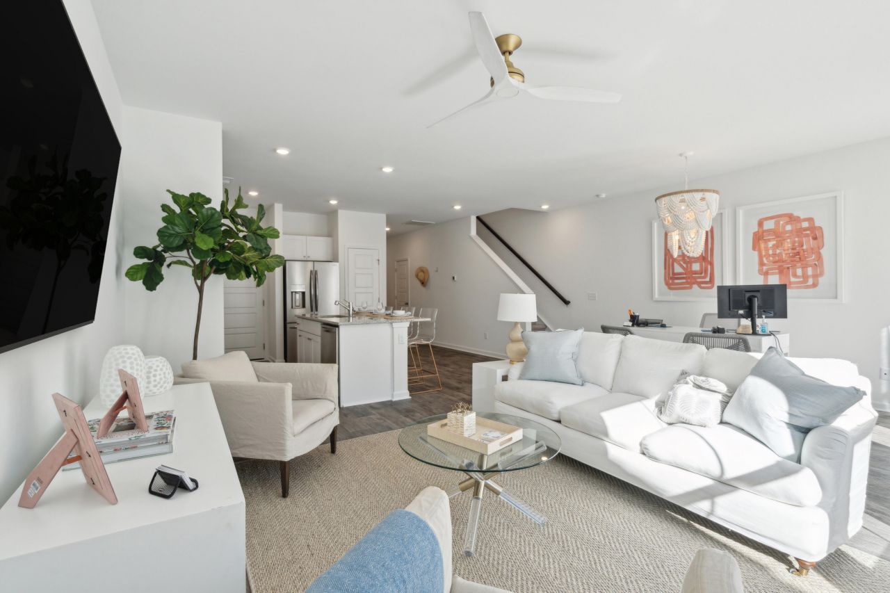 728 Ridgley Drive Photo 8