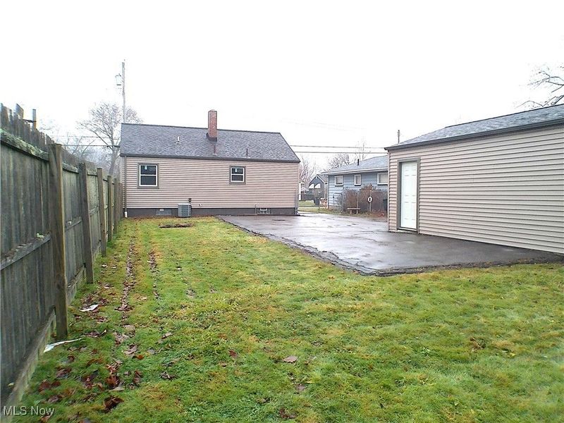 1856 Sheridan Avenue NE, Warren, OH 44483 Photo 6