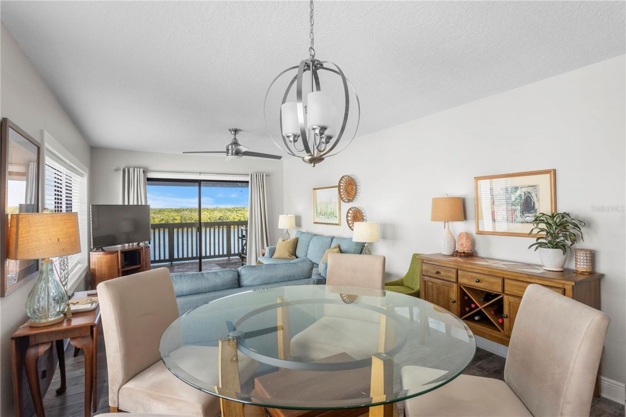 817 B Bahia Del Sol Drive, Unit 40, Ruskin, FL 33570 Photo