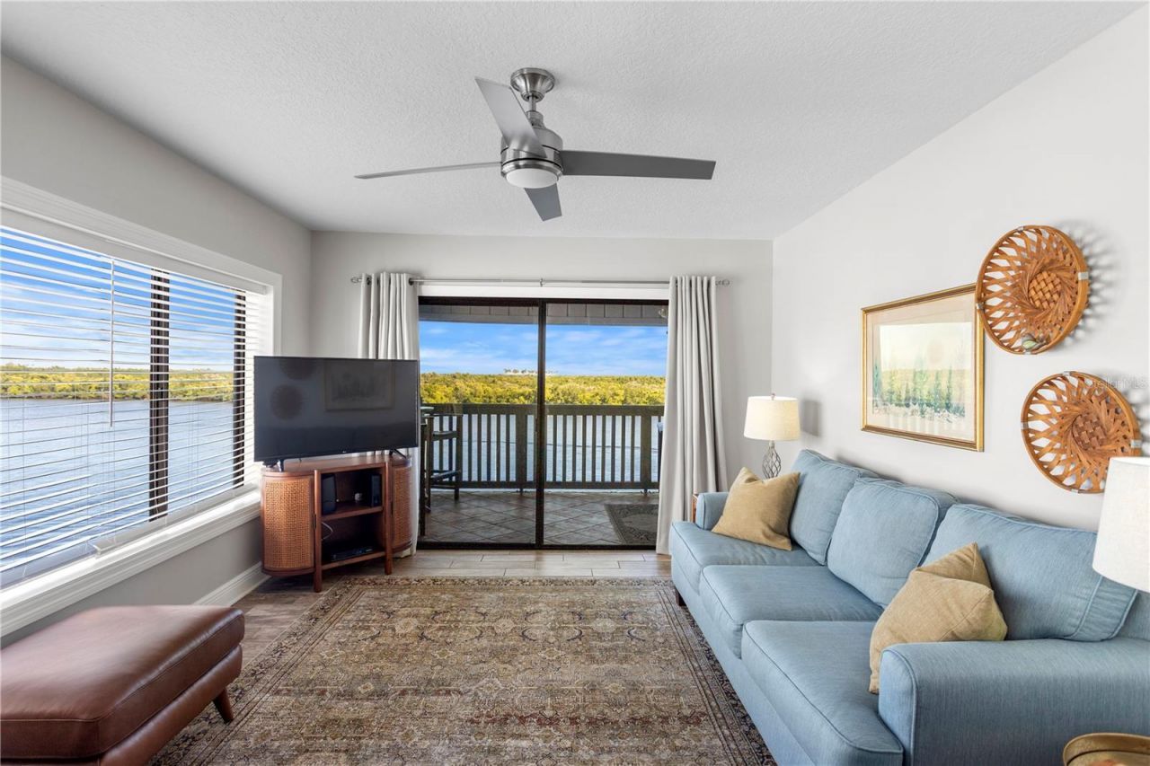 817 B Bahia Del Sol Drive, Unit 40, Ruskin, FL 33570 Photo