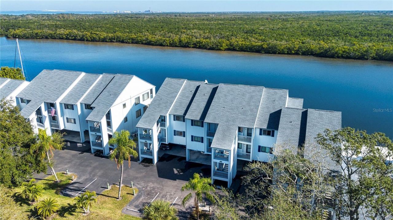 817 B Bahia Del Sol Drive, Unit 40, Ruskin, FL 33570 Photo